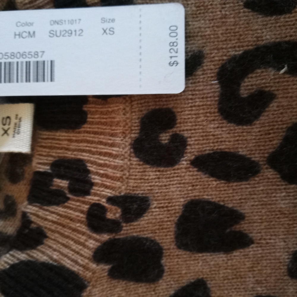 Sweater - Picture 2 of 2